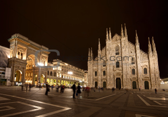 Piazza del Duomo at night