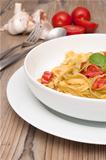 Pasta With Garlic and Tomatoes