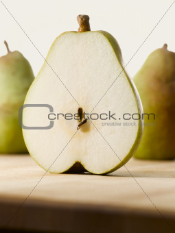 1 pear sliced on two
