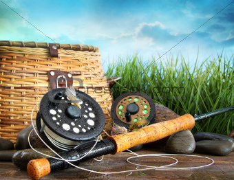 Flly fishing equipment and basket 