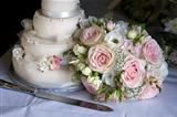 wedding bouquet and cake