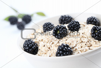 Oatmeal with blackberries