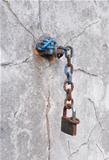 Chain at wall