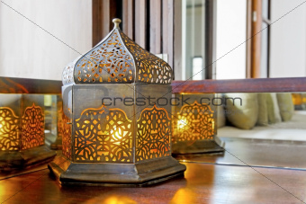 Corner unit incondescent buld lantern lamp