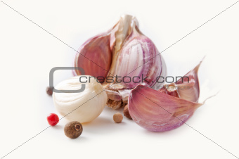 Garlic cloves and pepper