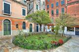 Small courtyard. Venice, Italy.