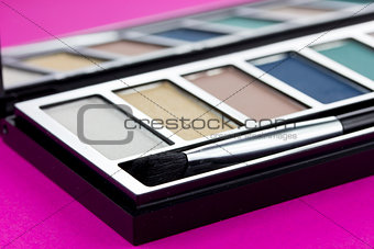 Make-up palette with brush