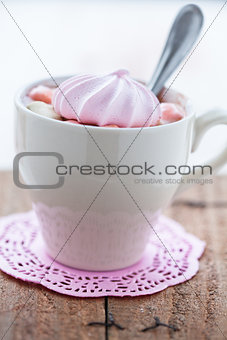 Hot chocolate and meringue