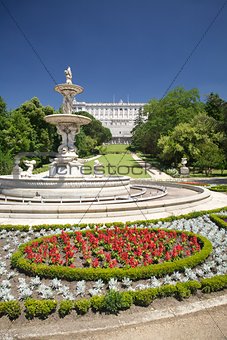 fountain palace at Campo del Moro
