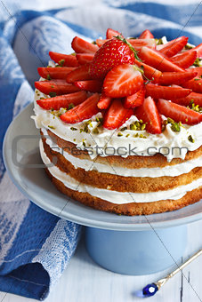 Srrawberry cake.