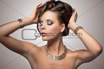 brunette woman with cute hairdo
