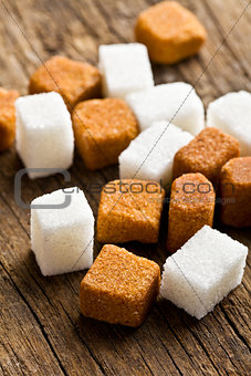 brown and white sugar cubes