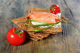 Toast the bread from grain and salmon.