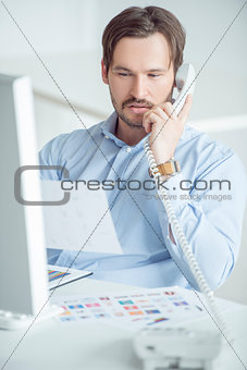 Businessman working at the desk