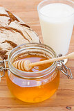honey with bread and milk
