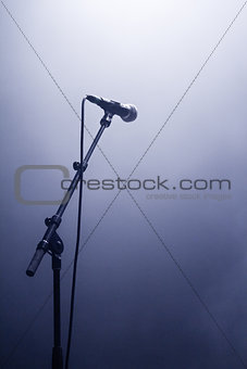 Microphone waiting for a voice
