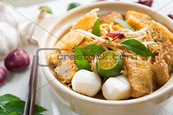 Hot and spicy Singapore Curry Noodle