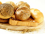 different types of bread (rye bread, white  loaf, bun)