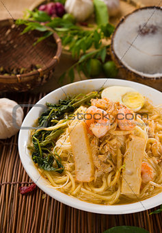 singapore prawn mee, prawn noodles