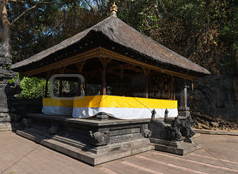 Traditional Balinese pavilion Bale Piasan for offerings in the t