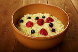 Millet porridge with berry