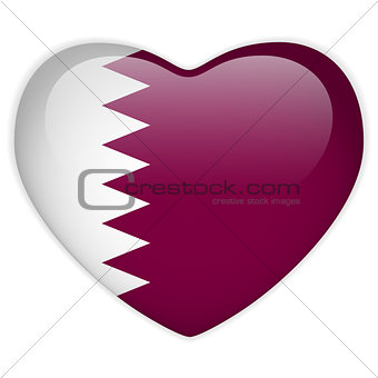 Qatar Flag Heart Glossy Button
