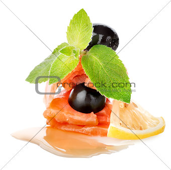 Salmon with lemons and olives