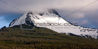 Majestic Snowcapped Mountain Peak Mt. Washington Oregon Cascade 