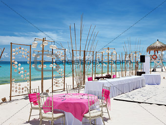 Luxury wedding on a beach