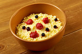 Millet porridge with berry