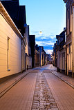 narrow street in Groningen at night