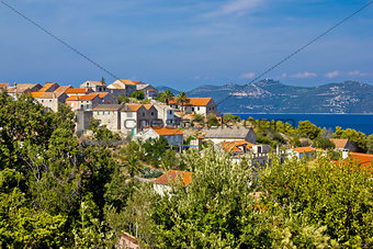 Adriatic Island of Iz village