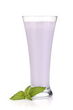 Blackberry milk smoothie with mint