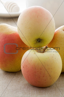 Ripe apples and pears