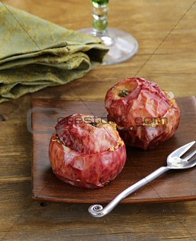 Baked apples with spices