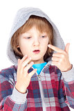 child counting on fingers