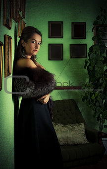 lady in old house
