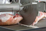 machine for cutting meat