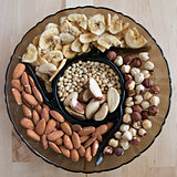Nuts plate