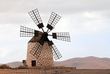 Puesta del sol de Tefia windmill