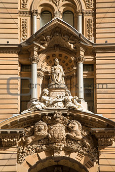 statue of queen victoria at town hall of sydney australia
