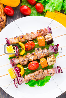Barbecued pork and vegetable kebabs