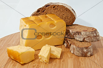 Rye bread and cheese
