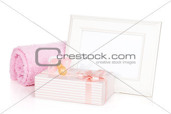 Photo frame with gift box and girl dummy