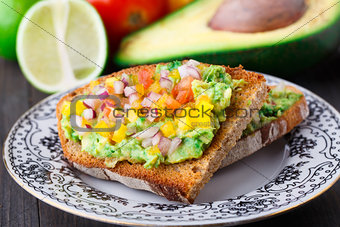 Sandwich with avocado