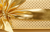 detail of golden ribbon 