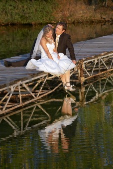 wedding couple on lake