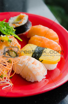 Mixed sushi 