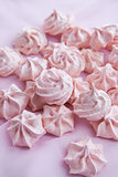 Pink meringues 