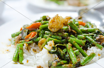 stir fry  chinese cowpea and shrimp